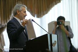 اولین نشست خبری سخنگوی دولت در سال 96