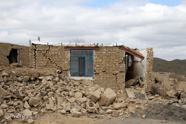 خسارات ناشی از زلزله ۶ ربشتری روستای دو قلعه در شهرستان فریمان