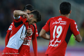 دیدار تیم های فوتبال پرسپولیس و پیکان