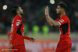 دیدار تیم های فوتبال پرسپولیس و پیکان