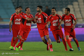 دیدار تیم های فوتبال پرسپولیس و پیکان
