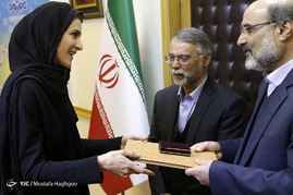 آیین تجلیل از عوامل سریال های نوروزی 96 با حضور رئیس رسانه ملی