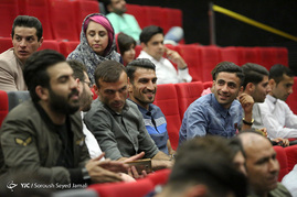 اکران فیلم خوب، بد، جلف در حمایت از برنامه های انجمن اوتیسم ایران با حضور بازیکنان پرسپولیس‎