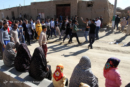 بازدید وزیر بهداشت از مناطق زلزله زده در خراسان