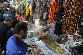 حکاکی شرف الشمس روی عقیق