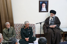 دیدار نوروزی فرماندهان ارشد نیروهای مسلح با رهبر معظم انقلاب