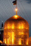 نقاره نوازی و آذین بندی حرم رضوی در شب ولادت امام علی(ع)‎