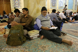 ورود معتکفین به مسجد جمکران‎