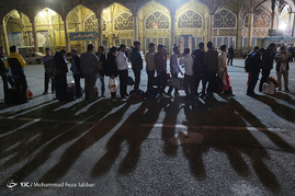 ورود معتکفین به مسجد جمکران‎