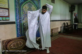 مراسم عمامه‌گذاری طلاب در سالروز ولادت حضرت علی(ع) - قم‎