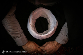 مراسم عمامه‌گذاری طلاب در سالروز ولادت حضرت علی(ع) - قم‎
