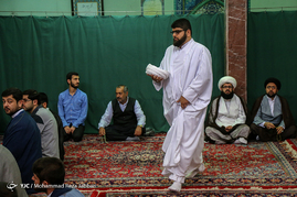 مراسم عمامه‌گذاری طلاب در سالروز ولادت حضرت علی(ع) - قم‎