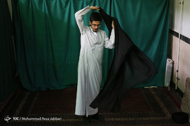 مراسم عمامه‌گذاری طلاب در سالروز ولادت حضرت علی(ع) - قم‎