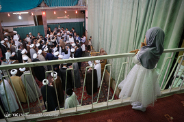 مراسم عمامه‌گذاری طلاب در سالروز ولادت حضرت علی(ع) - قم‎