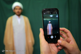 مراسم عمامه‌گذاری طلاب در سالروز ولادت حضرت علی(ع) - قم‎