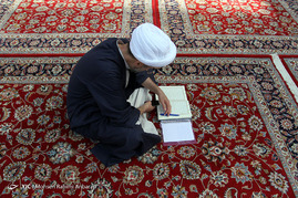 مراسم معنوی اعتکاف در مسجد گوهرشاد حرم رضوی