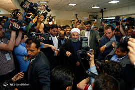 ثبت نام روحانی در انتخابات ریاست جمهوری