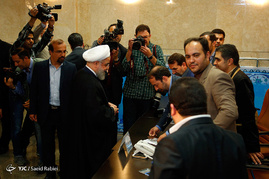 ثبت نام روحانی در انتخابات ریاست جمهوری