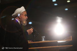 ثبت نام روحانی در انتخابات ریاست جمهوری