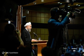 ثبت نام روحانی در انتخابات ریاست جمهوری