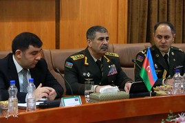 استقبال رسمی وزیر دفاع ایران از وزیر دفاع کشور آذربایجان
