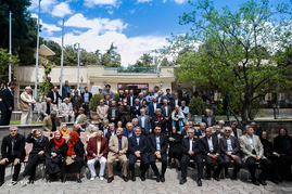 تجلیل از هنرمندان پیشکسوت متولدین فروردین ماه