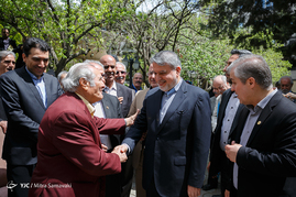 تجلیل از هنرمندان پیشکسوت متولدین فروردین ماه