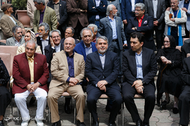 تجلیل از هنرمندان پیشکسوت متولدین فروردین ماه