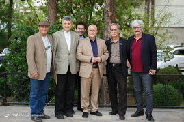 تجلیل از هنرمندان پیشکسوت متولدین فروردین ماه