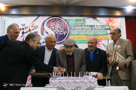 تجلیل از هنرمندان پیشکسوت متولدین فروردین ماه
