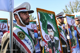 مراسم رژه نیروهای مسلح ارتش جمهوری اسلامی ایران