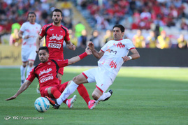 دیدار تیم های فوتبال پرسپولیس و پدیده