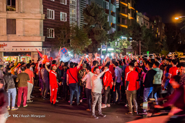 شادی هواداران پرسپولیس در خیابان های تهران