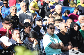 پیاده روی خانوادگی در اولین روز از هفته سلامت