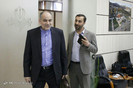 کمیسیون بررسی تبلیغات انتخابات برای بررسی مجدد برگزاری زنده مناظرات