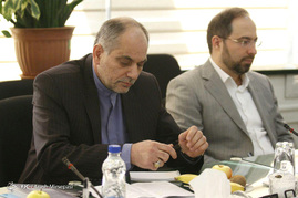 کمیسیون بررسی تبلیغات انتخابات برای بررسی مجدد برگزاری زنده مناظرات