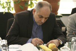 کمیسیون بررسی تبلیغات انتخابات برای بررسی مجدد برگزاری زنده مناظرات