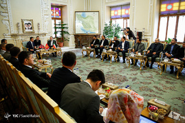 دیدار علی لاریجانی با رئیس مجلس قرقیزستان