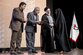 اختتامیه اولین جشنواره ملی نامه ای به یک شهید‎