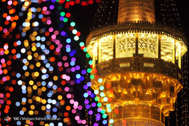 چراغانی و آذین بندی حرم امام رضا(ع) در شب مبعث حضرت محمد(ص)