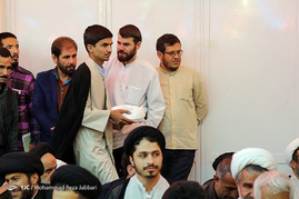 مراسم عمامه گذاری طلاب توسط آیت الله صافی گلپایگانی‎ - قم
