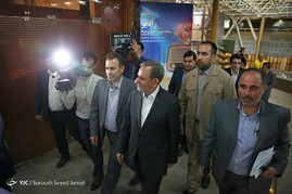 پشت صحنه ضبط برنامه اسحاق جهانگیری نامزد انتخابات ریاست جمهوری