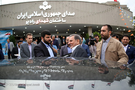 پشت صحنه ضبط برنامه اسحاق جهانگیری نامزد انتخابات ریاست جمهوری