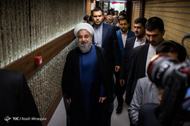 پشت صحنه ضبط برنامه حسن روحانی نامزد انتخابات ریاست جمهوری
