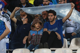 حاشیه دیدار تیم های فوتبال استقلال و الاهلی امارات