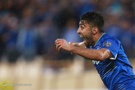 دیدار تیم های فوتبال استقلال و الاهلی امارات