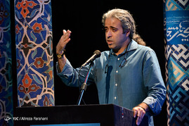 آیین اختتامیه دوازدهمین جشنواره سراسری تتاتر بچه های مسجد شامگاه امروز سه شنبه در سالن مهر حوزه هنری با حضور جمعی از هنرمندان برگزار شد.