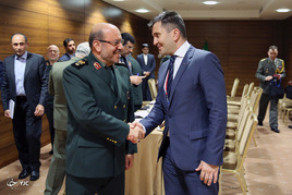 ملاقات وزیر دفاع ایران با وزیر دفاع صربستان 