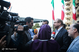 پشت صحنه ضبط برنامه محمدباقر قالیباف نامزد انتخابات ریاست جمهوری