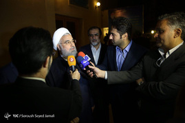 پشت صحنه ضبط برنامه حسن روحانی نامزد انتخابات ریاست جمهوری